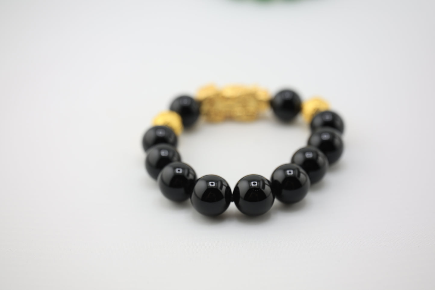 14mm Round Onyx Gemstone Stretch Bracelet with 3D Gold Plated Drago