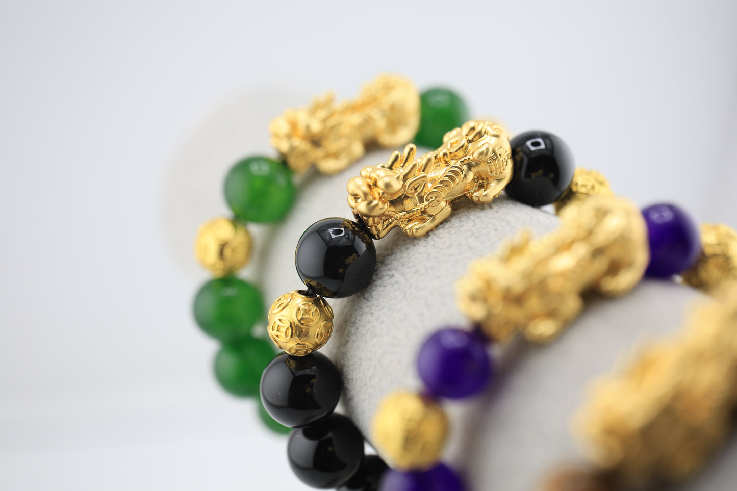 14mm Round Onyx Gemstone Stretch Bracelet with 3D Gold Plated Drago